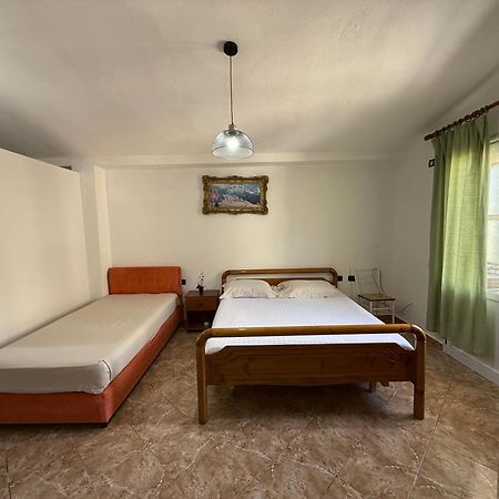 Jazoj Family Hotel Орикум Екстериор снимка